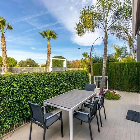 Cb Living - 3 Bedroom In Punta Prima Holiday home *