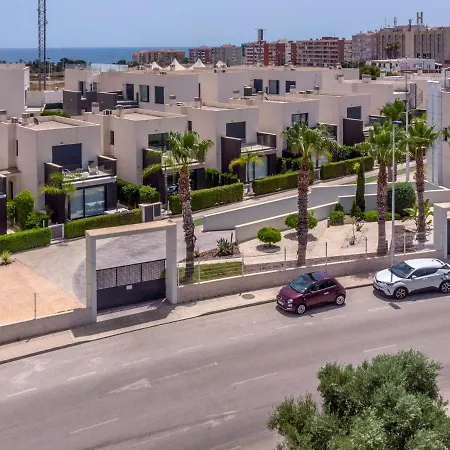 Cb Living - 3 Bedroom In Punta Prima Feriehus