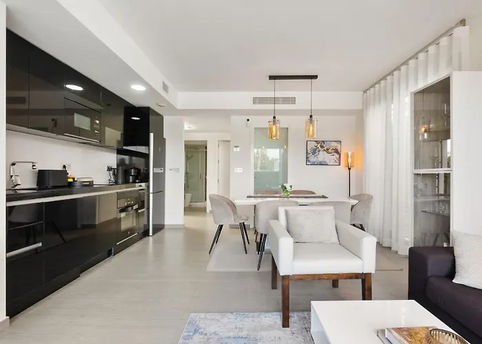 Cb Living - 3 Bedroom In Punta Prima *