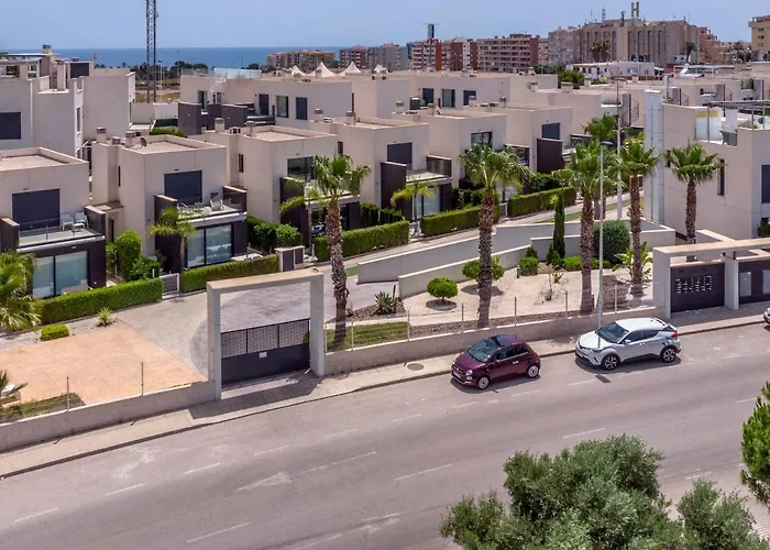 Cb Living - 3 Bedroom In Punta Prima Nyaraló