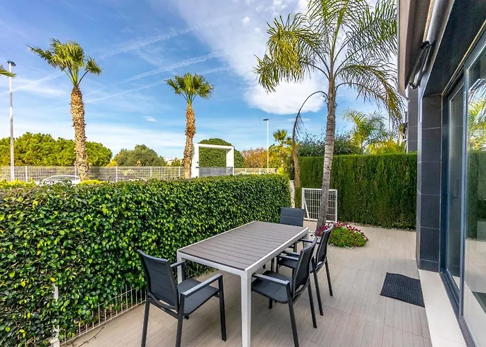 Cb Living - 3 Bedroom In Punta Prima Nyaraló *