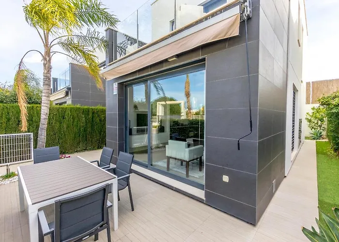 Cb Living - 3 Bedroom In Punta Prima Torrevieja